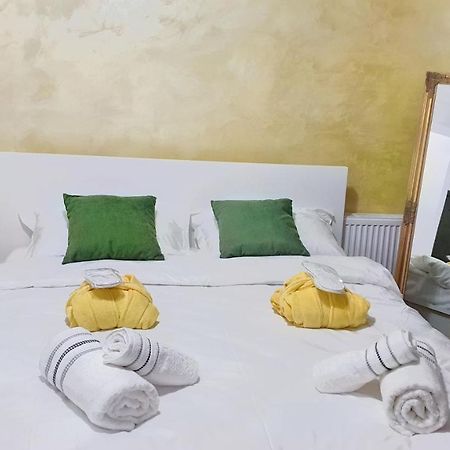 Cozy Penthouse In A New Business Building In City Center. Free Private Parking Cluj-Napoca Exterior foto