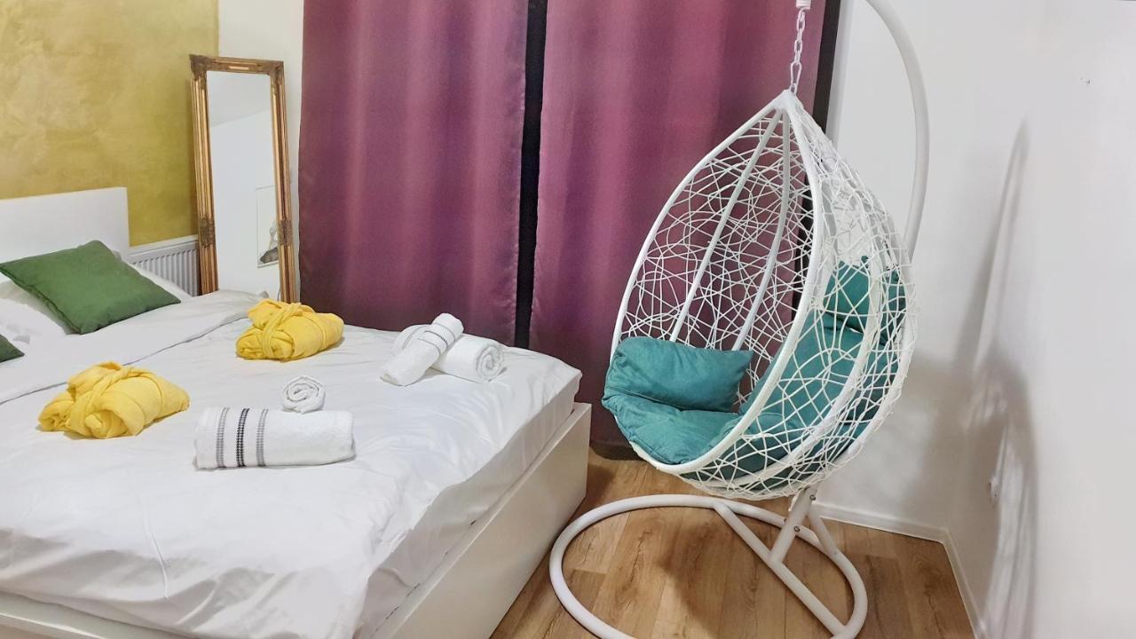 Cozy Penthouse In A New Business Building In City Center. Free Private Parking Cluj-Napoca Exterior foto