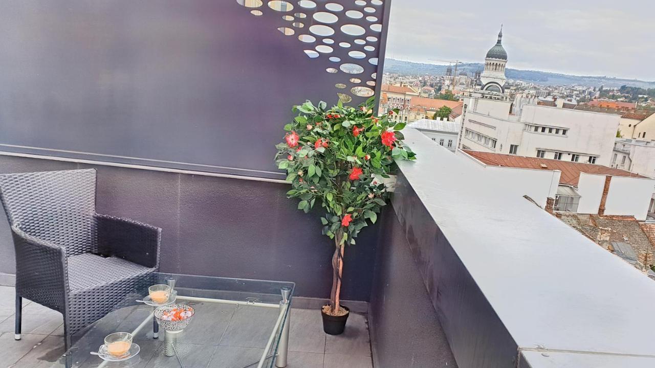 Cozy Penthouse In A New Business Building In City Center. Free Private Parking Cluj-Napoca Exterior foto