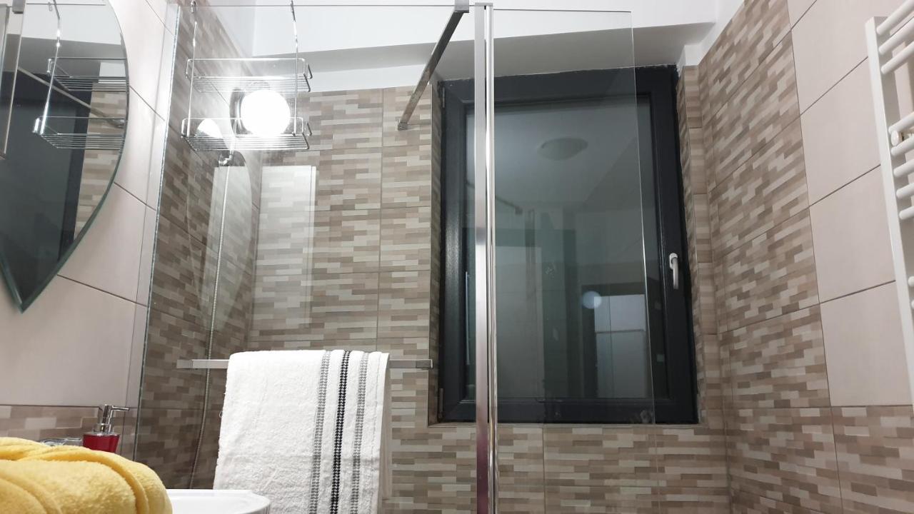 Cozy Penthouse In A New Business Building In City Center. Free Private Parking Cluj-Napoca Exterior foto